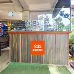 Fabexpress The Tasty Buds - 500M From Baga Beach