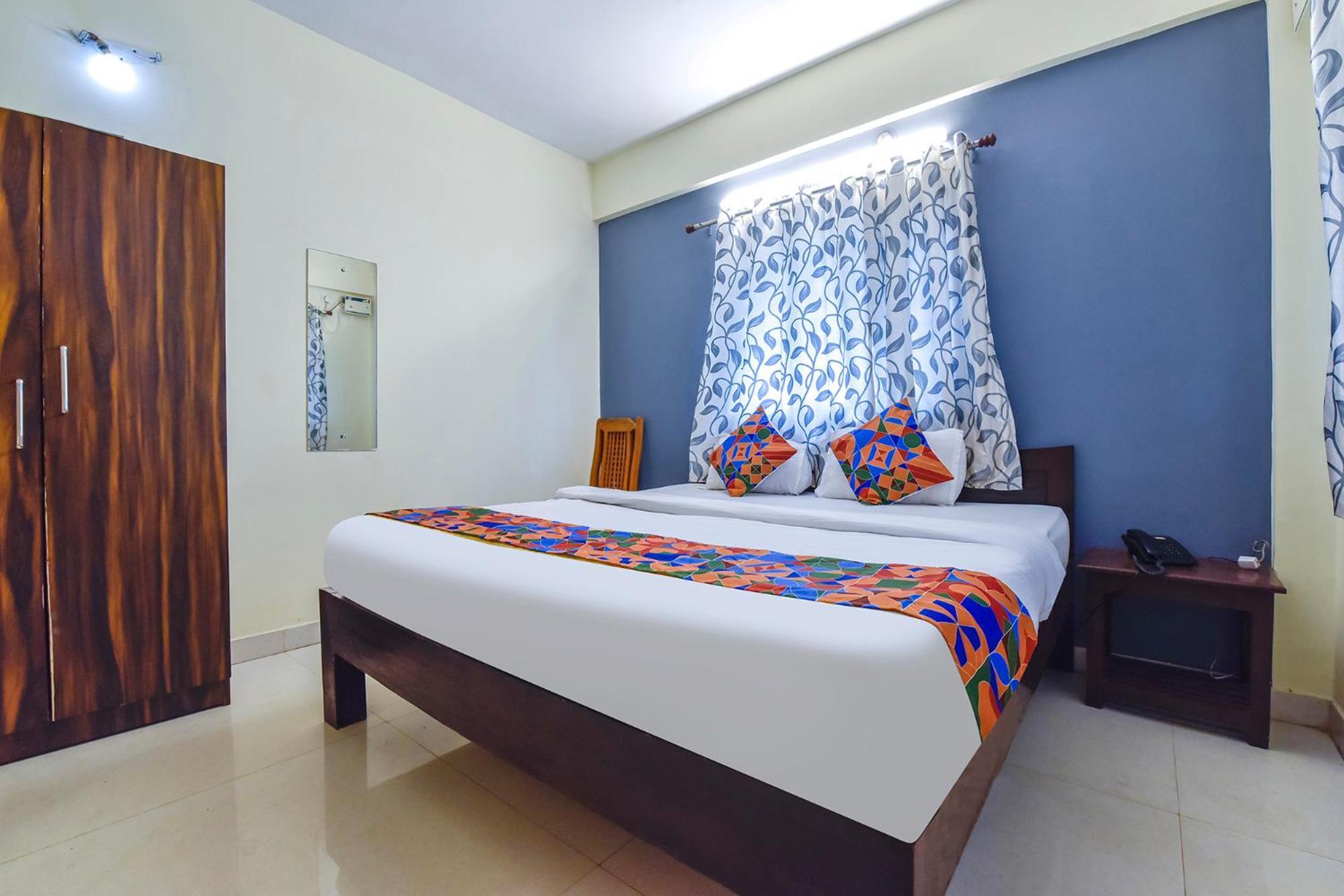 Fabexpress The Tasty Buds - 500m From Baga Hotel Calangute